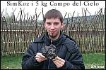 Szymon Kozowski z 5kg okazem Campo del Cielo, na zdjeciu wida fantastyczne regmaglipty; fot. J. Bandurowski